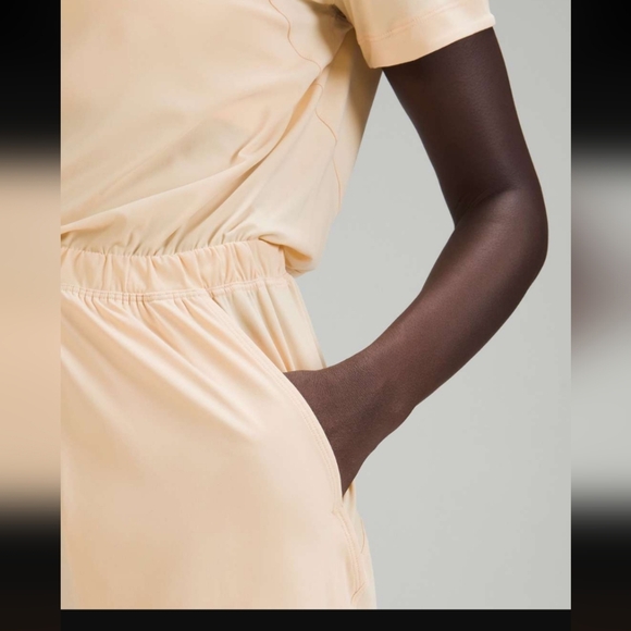 Lululemon Lightweight High-Neck Romper Prosecco - Picture 2 of 6